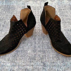 Weeboo Women Boots Black Fuax Leather Upper Bootie Shoes Size 8